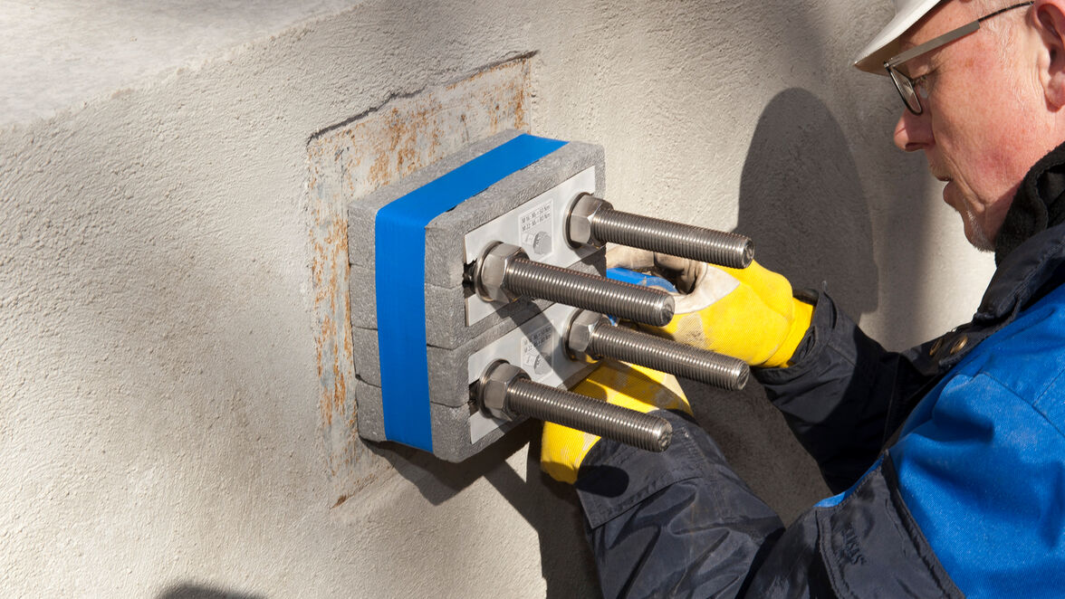 Der Schöck Isokorb Typ KST als Sonderlösung wurde in Einzelteilen angeliefert und konnte somit auf der Baustelle passgenau auf die Einbausituation abgestimmt werden. Foto: Schöck Bauteile GmbH, Abdruck honorarfrei.