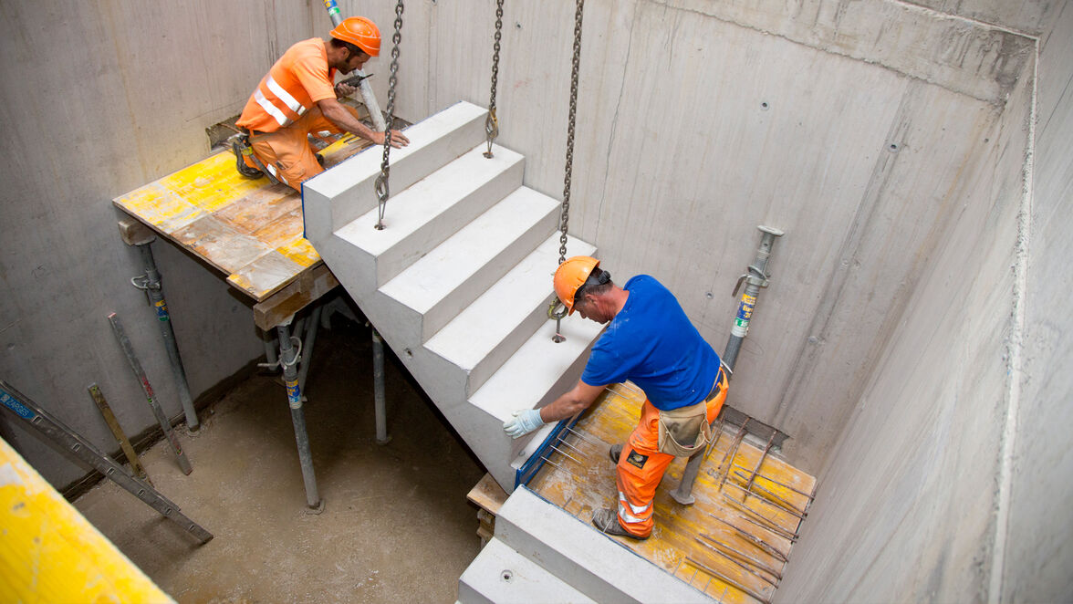 Das gerade Fugenprofil erleichtert nicht nur die Planung des Stufenmasses, sondern ermöglicht einfaches Abschalen im Elementwerk und auf der Baustelle.