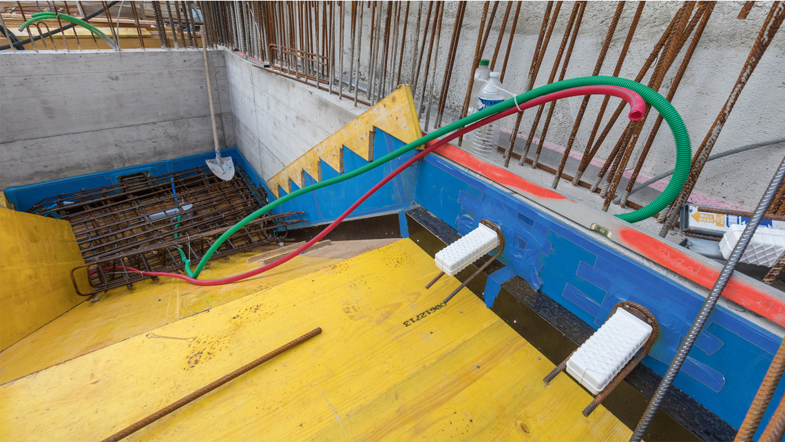 Einbau Tronsole_16z9_FHD.jpg Einbau Tronsole_16z9_FHD.jpg