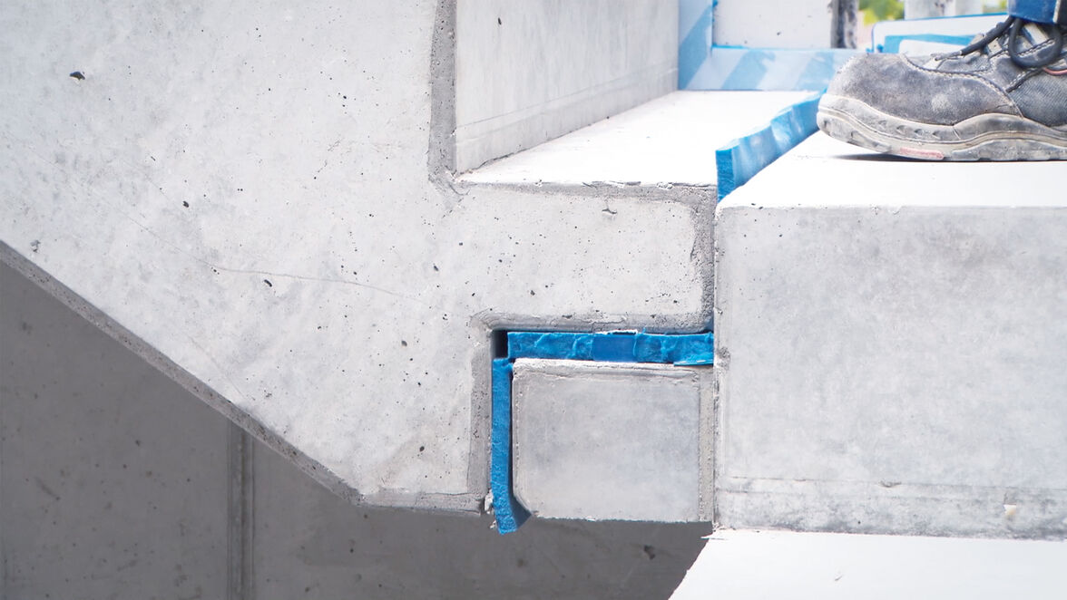 Der Anschluss zur Decke wurde mit Tronsole Typ F umgesetzt.