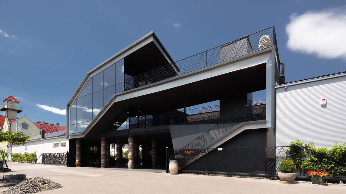 Schöck_PA_Weingut Scheiblhofer_1_16z9.jpg