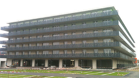 11_03_Gebaeude_Gordon_Bennett_470x265px_rgb_72