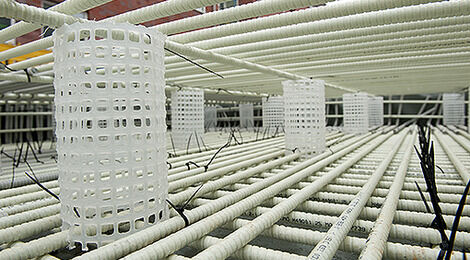 Abstandshalter sorgen für die Stabilität der mehrschichtigen Bewehrung