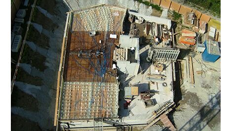 Die Decken der zukünftigen Aufenthaltsbereiche sind mit der Glasfaserbewehrung Schöck ComBAR bewehrt. Quelle: Heyer Kaufmann Partner, Bauingenieure AG, Zürich