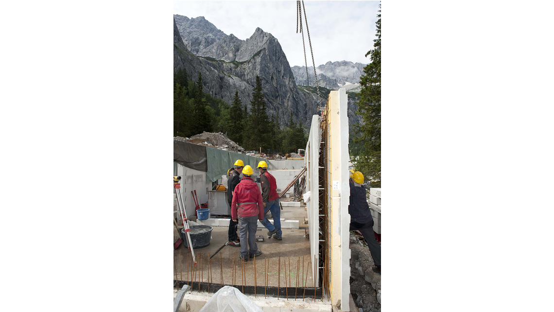 Referenz Schöck Isolink® für Betonfassaden: Höllentalangerhütte Referenz Schöck Isolink® für Betonfassaden: Höllentalangerhütte