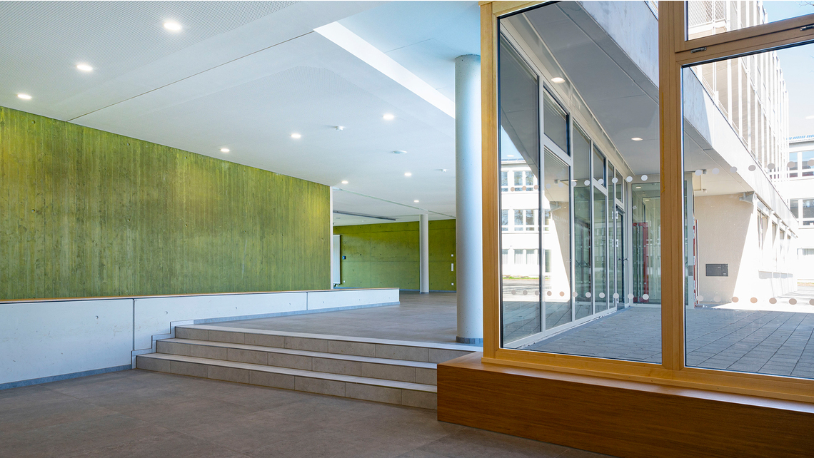 BIL_REF_Hohenberg_Grundschule_rs_02_16z9_FHD.jpg BIL_REF_Hohenberg_Grundschule_rs_02_16z9_FHD.jpg