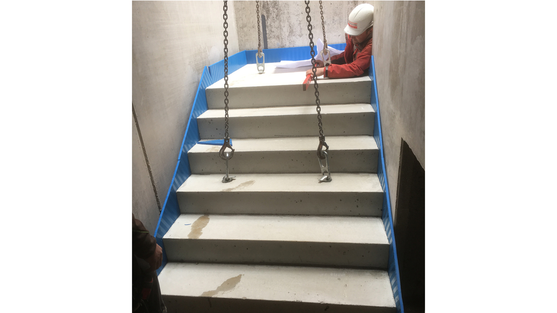 BIL_REF_Tronsole_WA_Schlosspark_3_16z9_FHD.jpg BIL_REF_Tronsole_WA_Schlosspark_3_16z9_FHD.jpg