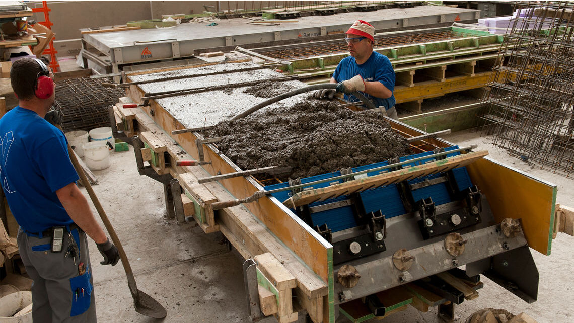 BIL_PRESSE_5%20schoeck%20sue&til%20vorfab1_16z9_FHD.jpg BIL_PRESSE_5%20schoeck%20sue&til%20vorfab1_16z9_FHD.jpg