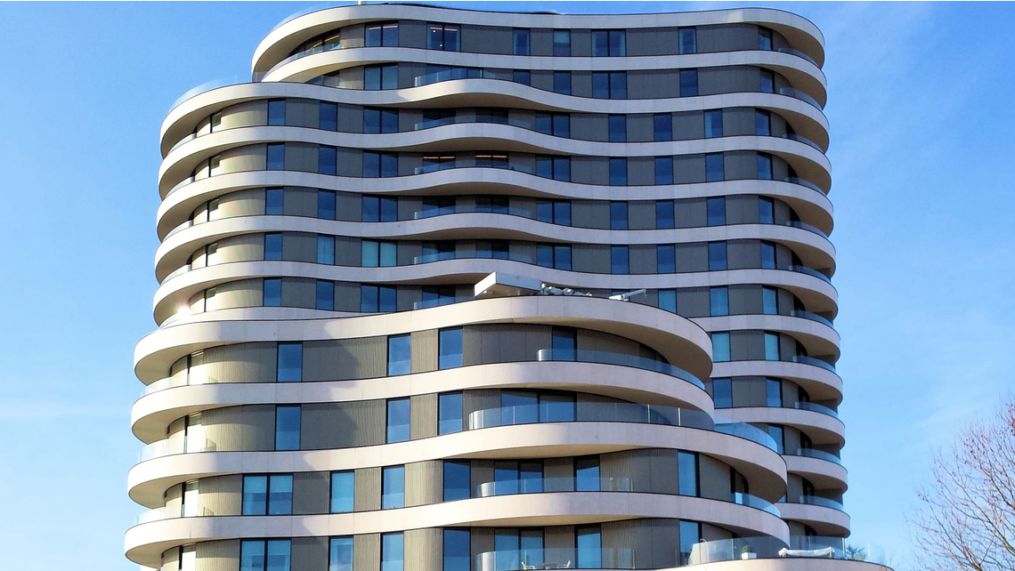 Riverwalki elamukompleksi kaks hoonet on vastavalt seitsme- ja seitsmeteistkordsed ning nendes on 116 kvaliteetset kahe-, kolme-, nelja- ja viietoalist korterit ning katusekorterid. Riverwalki elamukompleksi kaks hoonet on vastavalt seitsme- ja seitsmeteistkordsed ning nendes on 116 kvaliteetset kahe-, kolme-, nelja- ja viietoalist korterit ning katusekorterid.