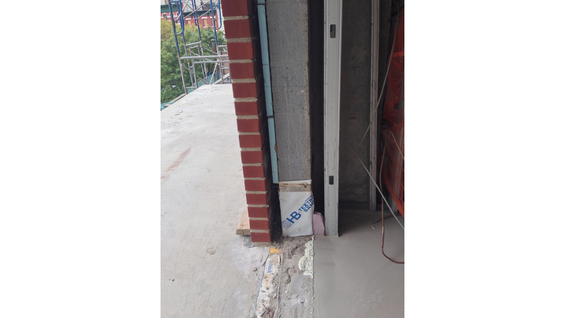 BIL_REF_US-199Mott_IKinstalledatbalcony_Hochformat.jpg BIL_REF_US-199Mott_IKinstalledatbalcony_Hochformat.jpg