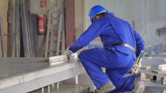 Energieeffiziente, kerngedämmte Betonfassaden mit Schöck Isolink®.