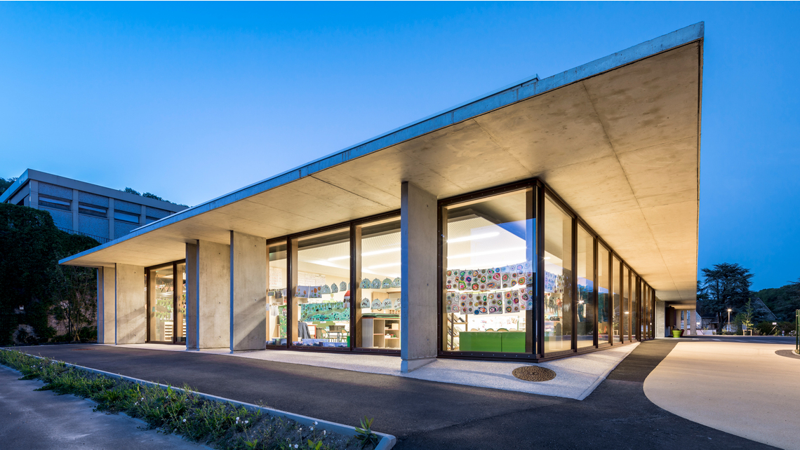 École maternelle Louis Drouet à Épernon (28)  École maternelle Louis Drouet à Épernon (28)