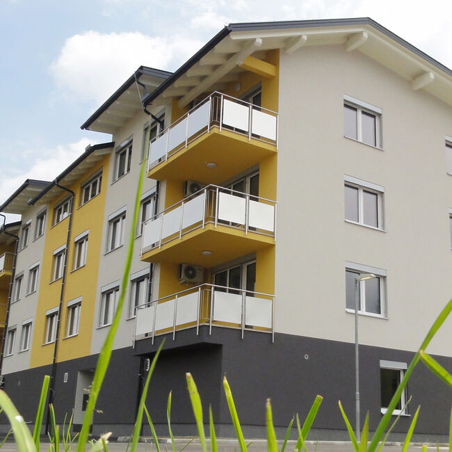 BIL_REF_SI-Škofljica-Sončna lamela Lanovo-Bild1_16z9.jpg