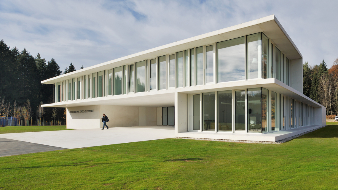 BIL_REF_SI-Kranj-Brdo-Upravna stavba Nogometne zveze Slovenije-Bild1_16z9_FHD.jpg