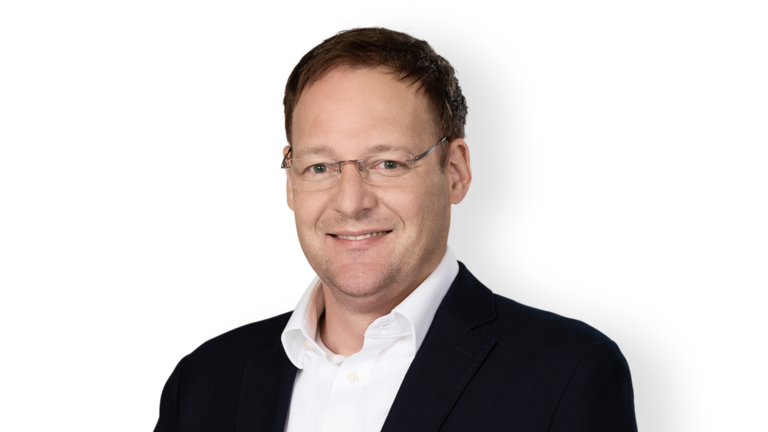 BIL_MA_Stiens--Christian_mit Jackett_16z9_FHD_2021.png