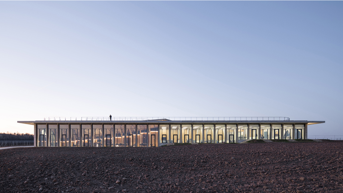 Konzola má několik dilatačních celků Konzola má několik dilatačních celků