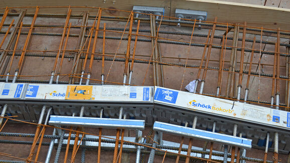 Isokorb® installed with a mitered radius to accommodate curved balcony