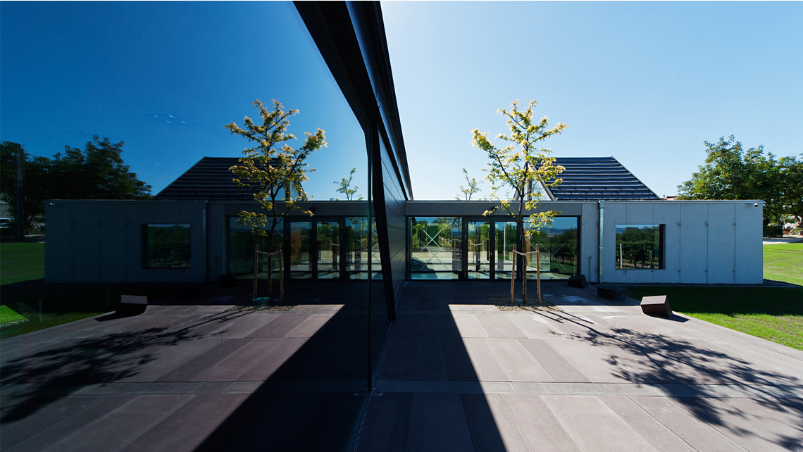 BIL_REF_HU-Etyek-Etyeki Kúria Borászat-Bild6_16z9_FHD.jpg BIL_REF_HU-Etyek-Etyeki Kúria Borászat-Bild6_16z9_FHD.jpg