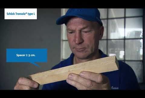 Acoustic bridge-free installation on straight staircases