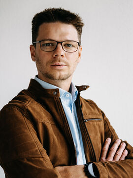 Bernhard Fluckinger.jpg Bernhard Fluckinger.jpg