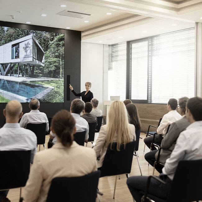 BIL_UNT_MEN_Schöck-Veranstaltung-Vortrag-0066_#SALL_#AOF_#V1_16z9_FHD_21RL.jpg BIL_UNT_MEN_Schöck-Veranstaltung-Vortrag-0066_#SALL_#AOF_#V1_16z9_FHD_21RL.jpg