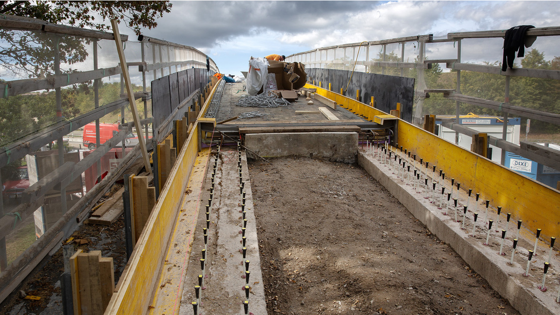 Schoeck_Fußgaengerbruecke-A831-Stuttgart_3_16-9.jpg Schoeck_Fußgaengerbruecke-A831-Stuttgart_3_16-9.jpg