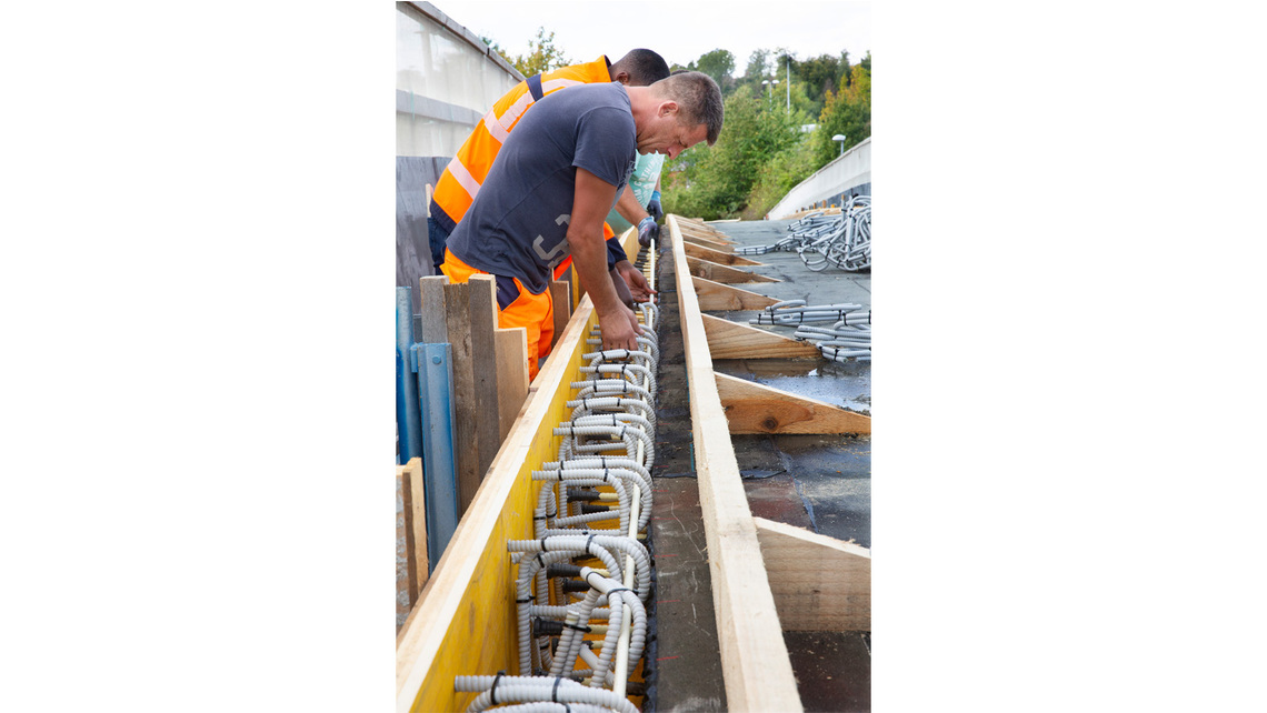 Schoeck_Fußgaengerbruecke-A831-Stuttgart_6_16-9.jpg Schoeck_Fußgaengerbruecke-A831-Stuttgart_6_16-9.jpg