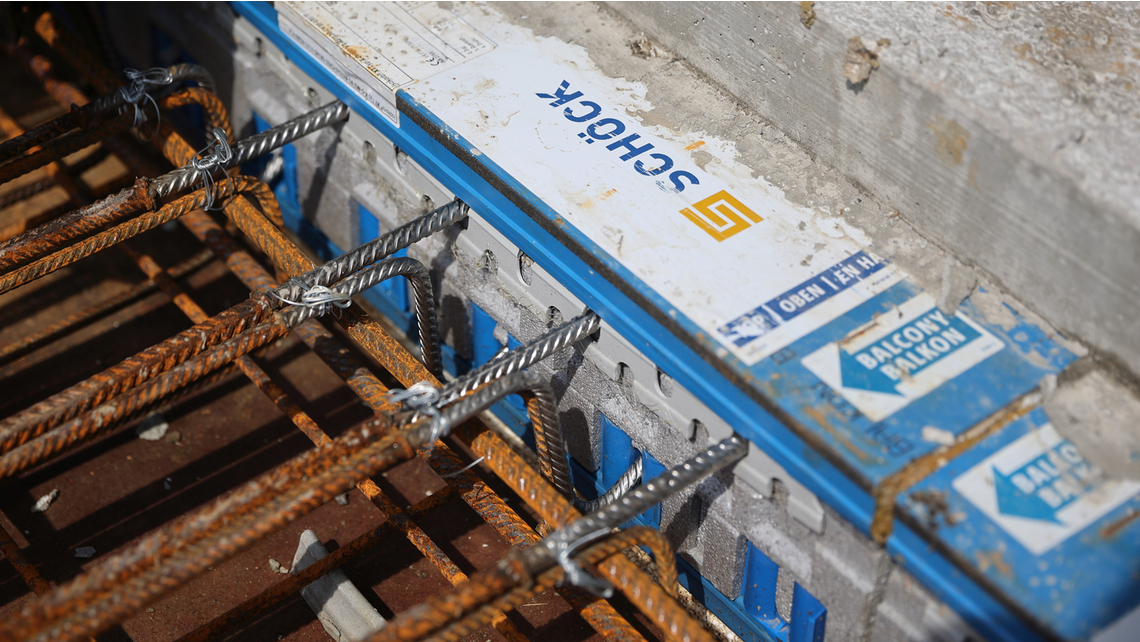 Schoeck_Scheibe-C_Halle_6_16-9.jpg Schoeck_Scheibe-C_Halle_6_16-9.jpg