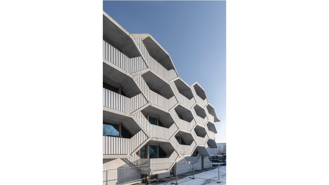 Wabenhaus_Muenchen_2_16-9.jpg Wabenhaus_Muenchen_2_16-9.jpg