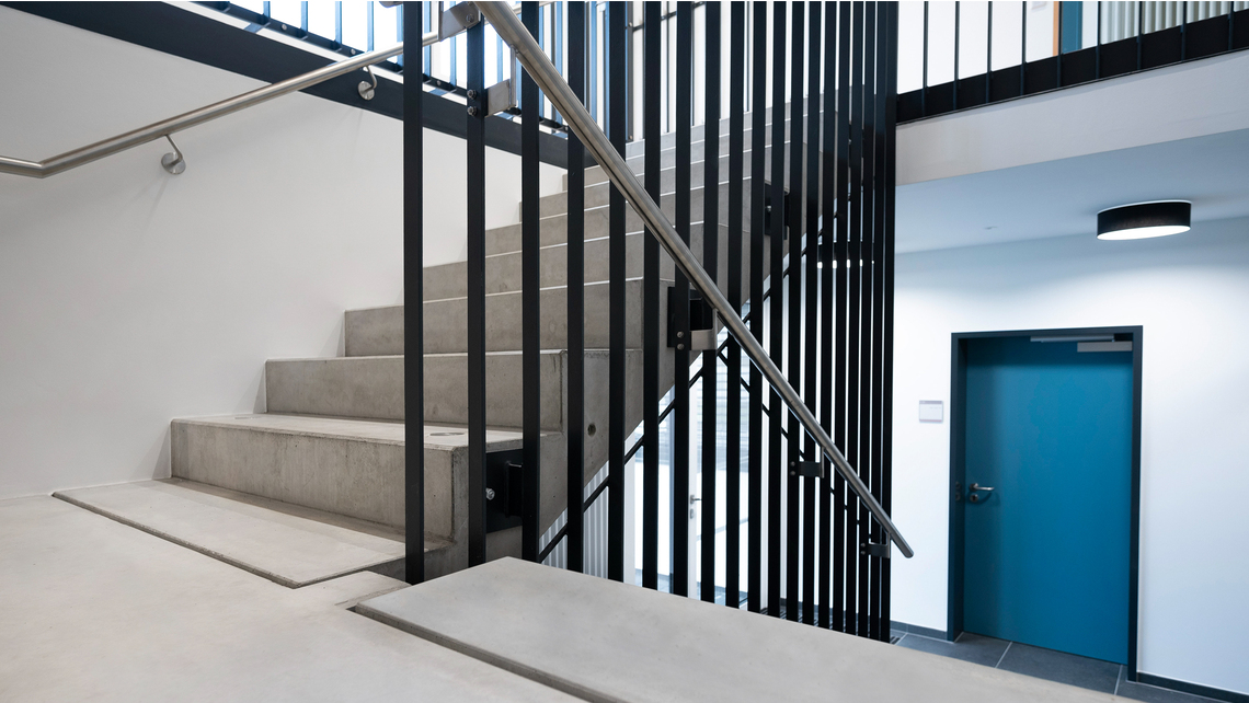 BIL_NEWS_Treppe21_16z9_FHD_21RL Kopie.jpg BIL_NEWS_Treppe21_16z9_FHD_21RL Kopie.jpg