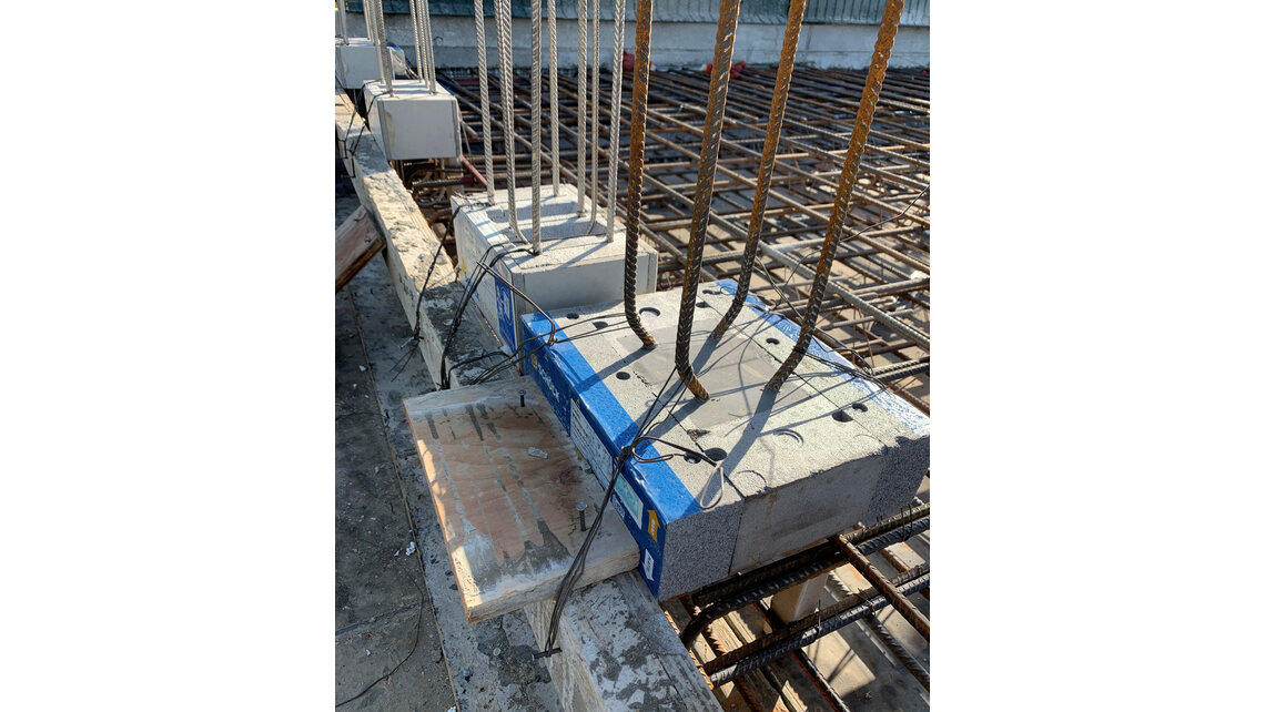 On-site 2 HR.jpg On-site 2 HR.jpg