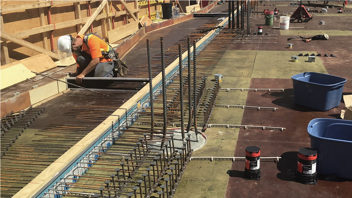 Thermal breaks installed at 1500 Maisonneuve  Thermal breaks installed at 1500 Maisonneuve