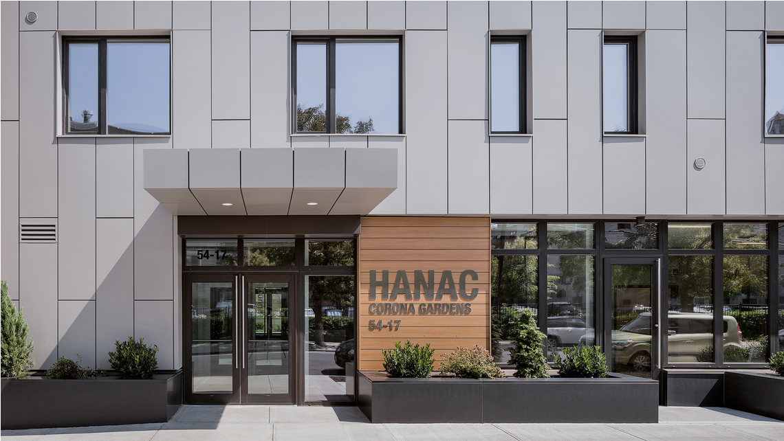 Main entrance HANAC Corona_22B_16-9_AS.jpg