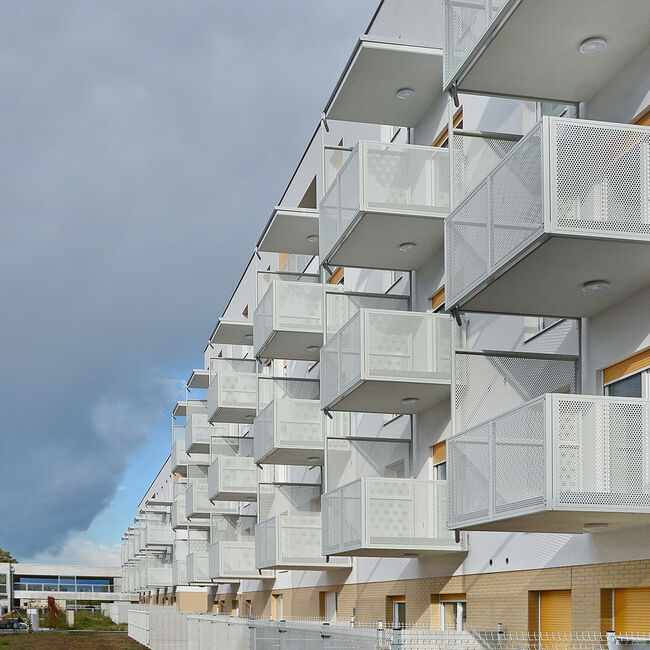 BIL_REF_AT_Dečkovo naselje, Cesta v Lokavec, Ljubljana 1_16z9.jpg