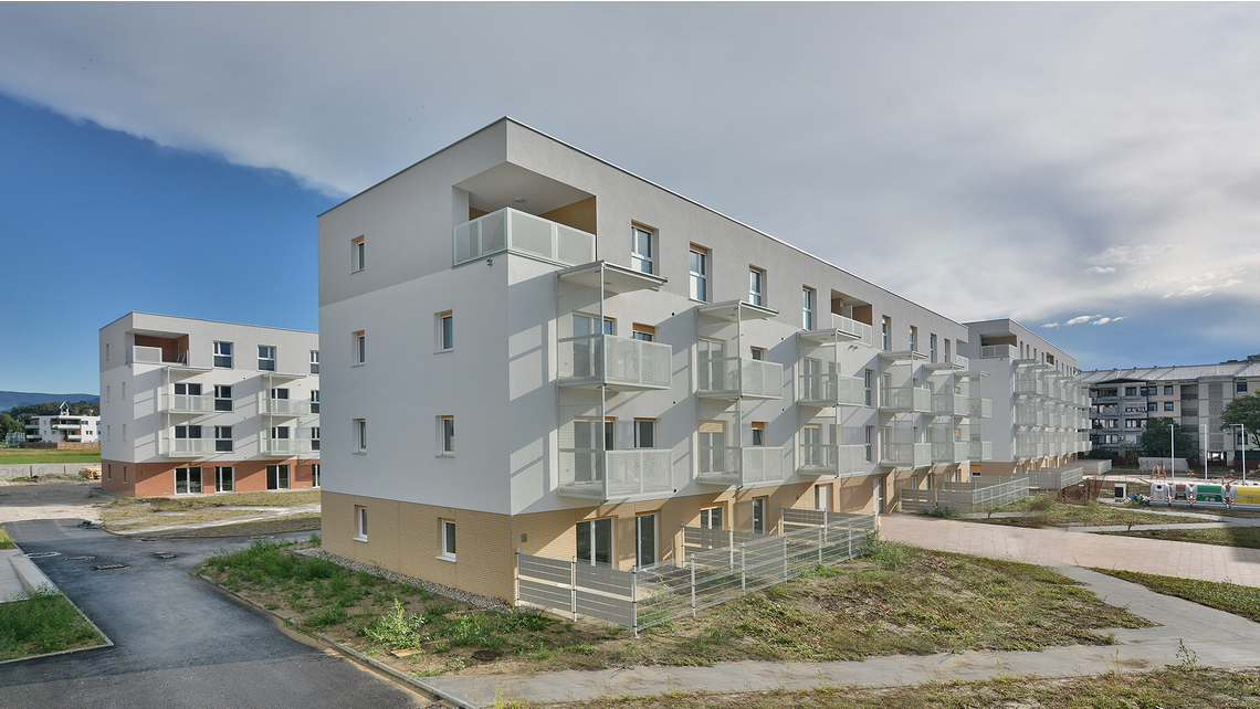 BIL_REF_AT_Dečkovo naselje, Cesta v Lokavec, Ljubljana 6_16z9.jpg BIL_REF_AT_Dečkovo naselje, Cesta v Lokavec, Ljubljana 6_16z9.jpg