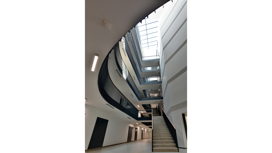 BIL_REF_Ljubljana_Ypsilon_11_16z9.jpg BIL_REF_Ljubljana_Ypsilon_11_16z9.jpg