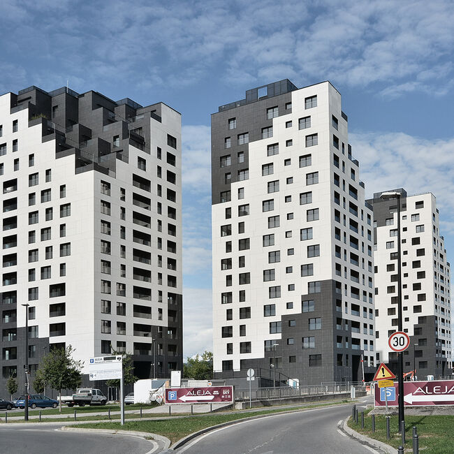 BIL_REF_SI-Ljubljana-Kvartet Šiška-Rakuševa ulica 32-8596_#SALL_AQU_V2.jpg