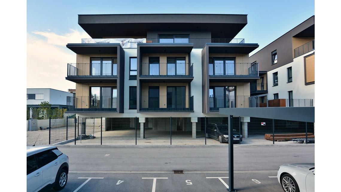 DSC_8060.JPG DSC_8060.JPG