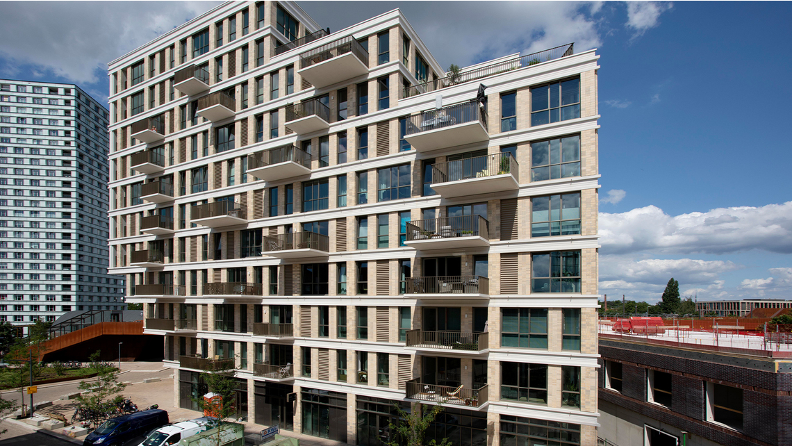 upstairs_(07)_16z9.jpg upstairs_(07)_16z9.jpg