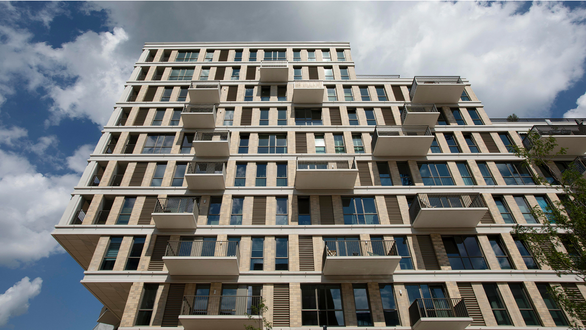 upstairs_(09)_16z9.jpg upstairs_(09)_16z9.jpg