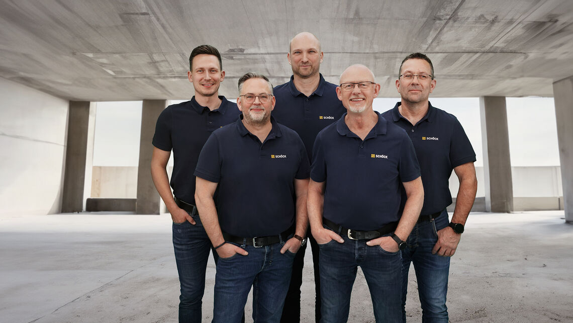 Einbaumeister DSC07952_Einbaumeister_Gruppe_Hg_3_19zu9_RGB_72.jpg