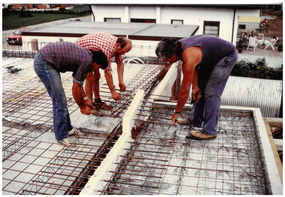 Baustelle Isokorb Weitenung 1985.jpg